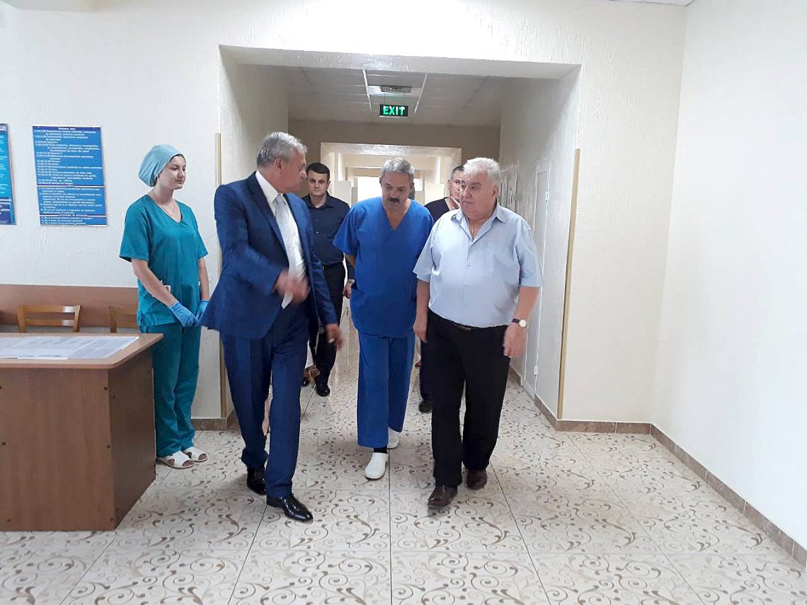 Spitalul Clinic Municipal ”Sf. Arhanghel Mihail”, onorat de vizita managerului Spitalului Municipal de Urgență Moinești, România